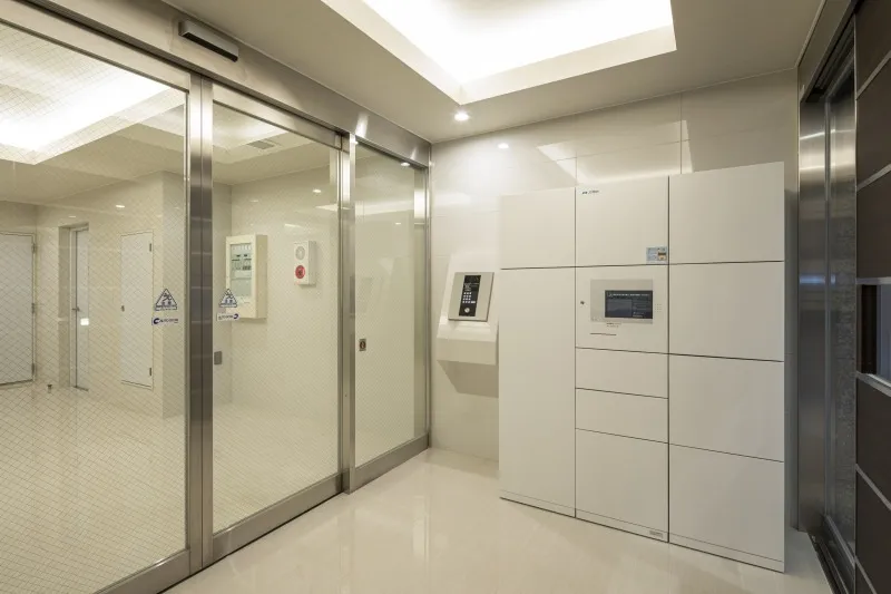 1F エントランス