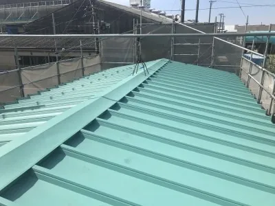 事務所　板金屋根カバー工法