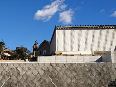 S様邸庭改修工事　庭鋤取り　コンクリート舗装